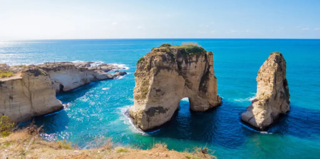 Pigeon Rocks in Raouche - Beirute